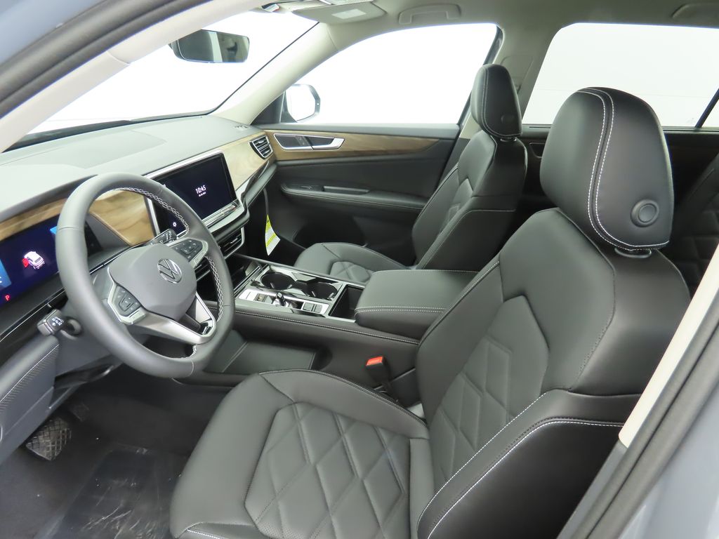 2026 Volkswagen Atlas SE Technology photo 18