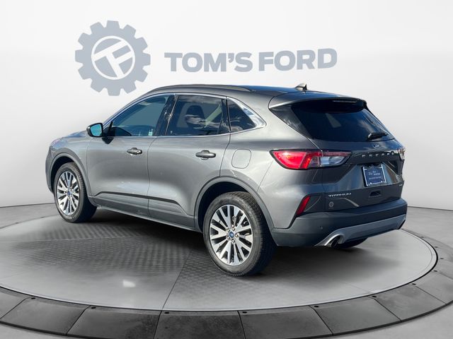 2022 Ford Escape Titanium photo 3