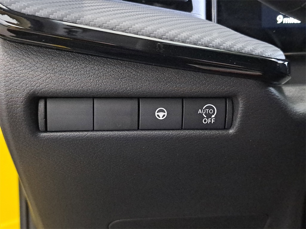 2026 Nissan Kicks SR photo 23