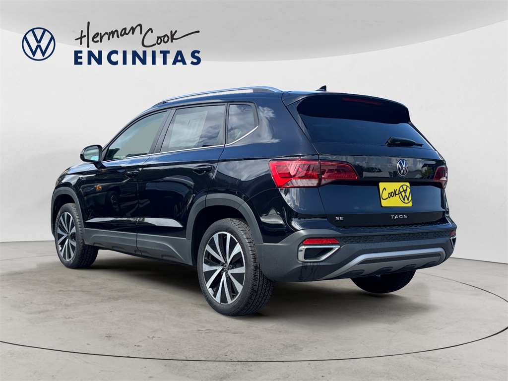 2024 Volkswagen Taos SE photo 3