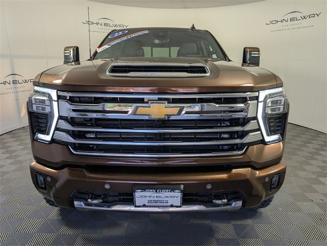 2025 Chevrolet Silverado 2500HD High Country photo 8