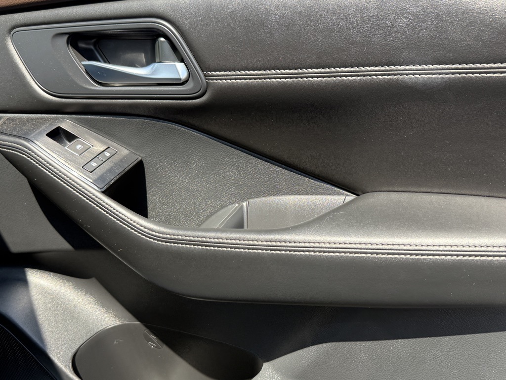 2022 Nissan Rogue SL photo 26