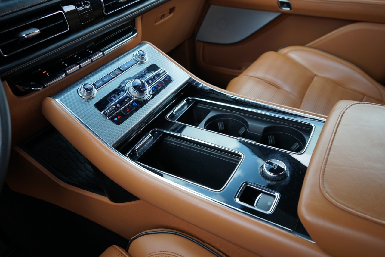 2022 Lincoln Aviator Black Label photo 20