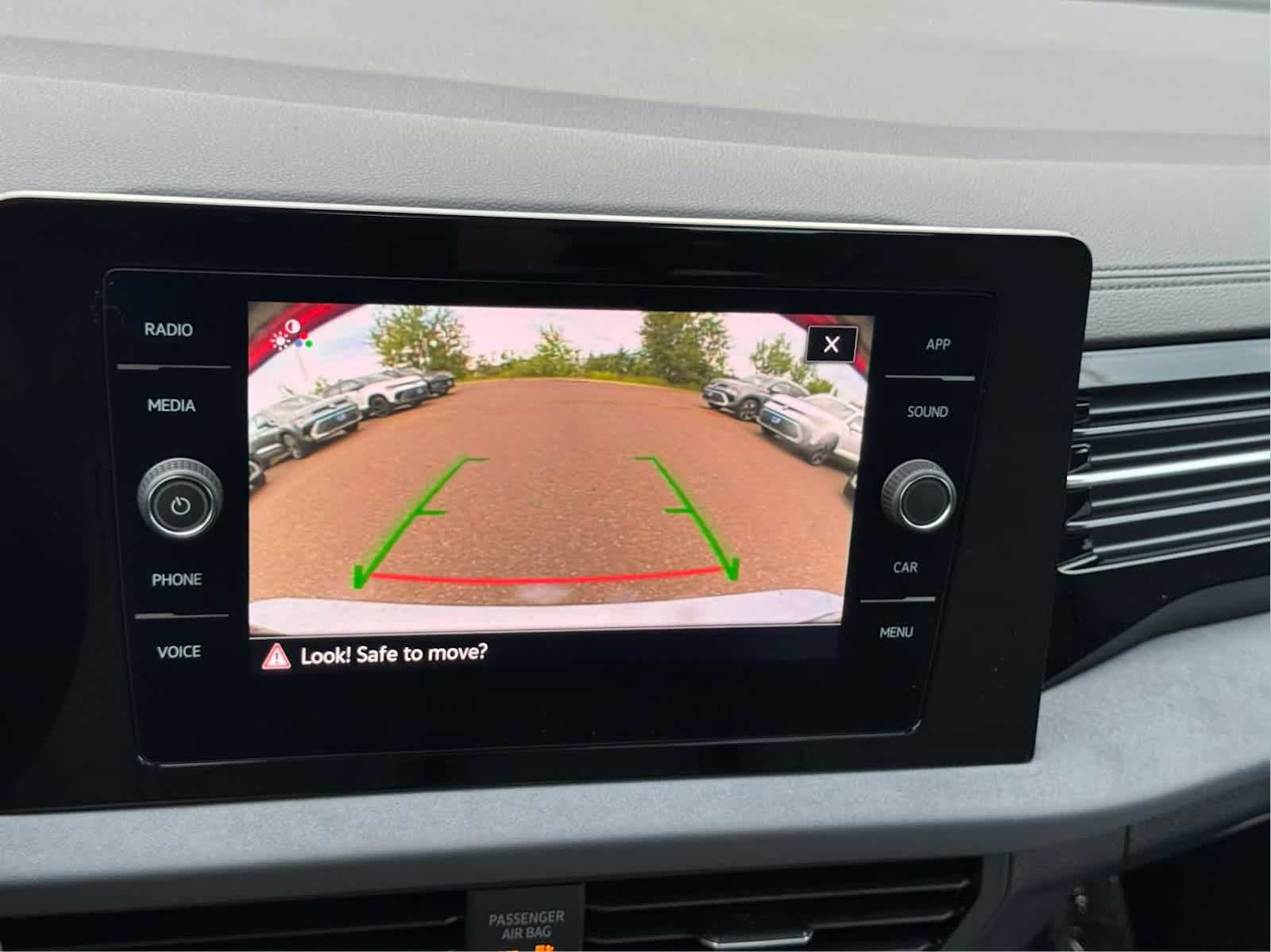 2025 Volkswagen Jetta SE photo 18
