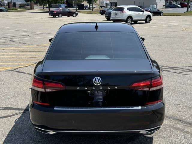 2021 Volkswagen Passat 2.0T SE photo 5