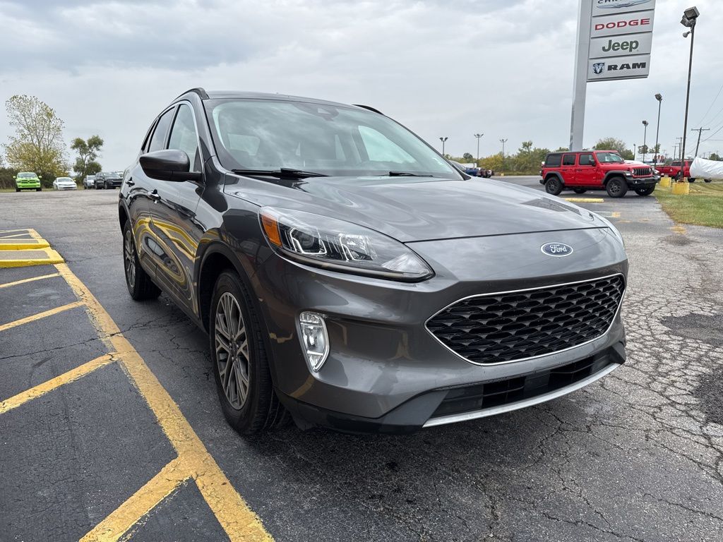 2021 Ford Escape Hybrid SEL photo 2