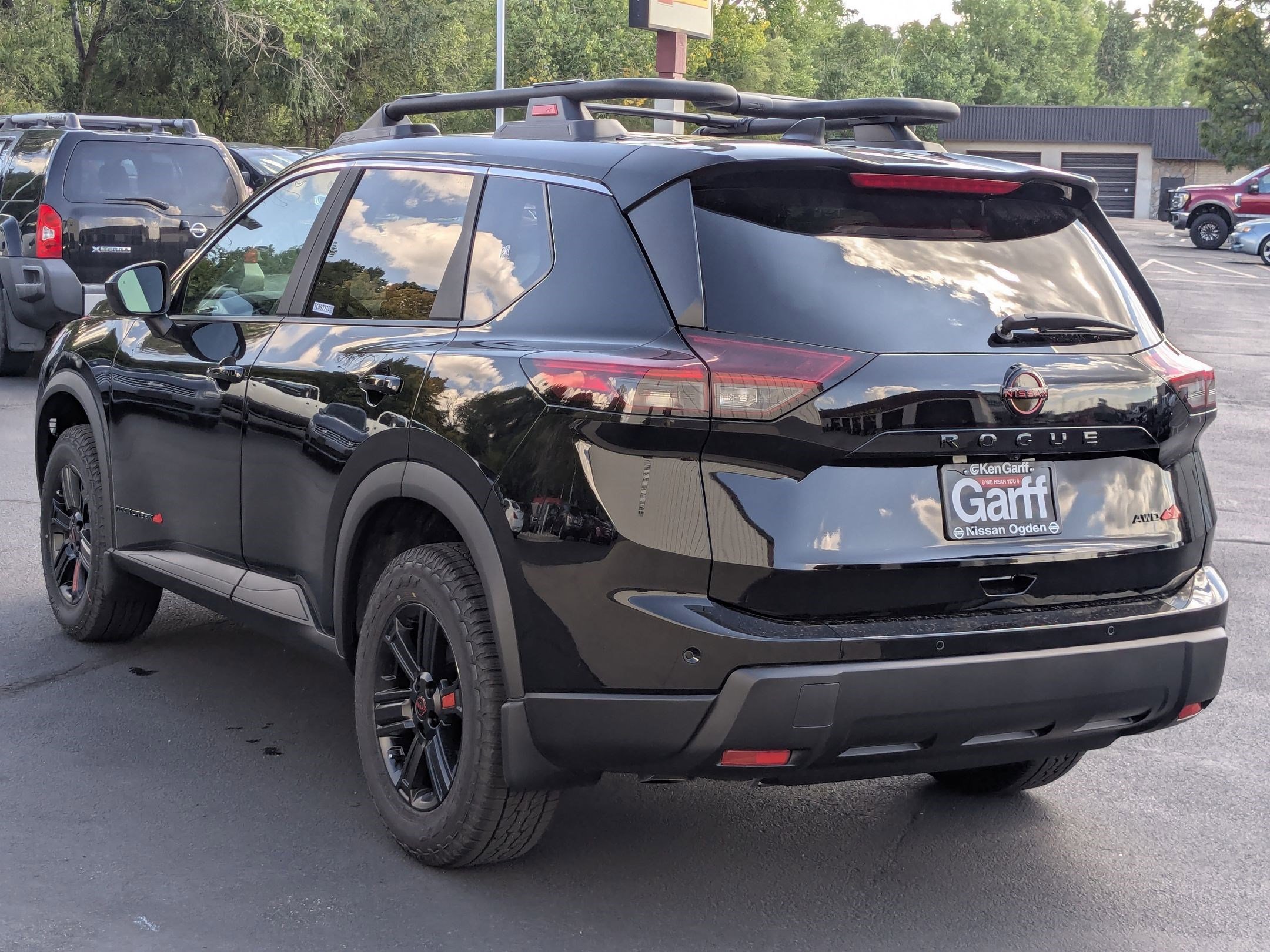 2026 Nissan Rogue SV photo 4