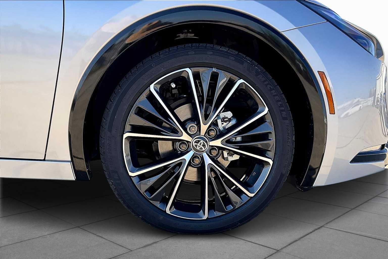 2026 Toyota Prius XLE photo 12