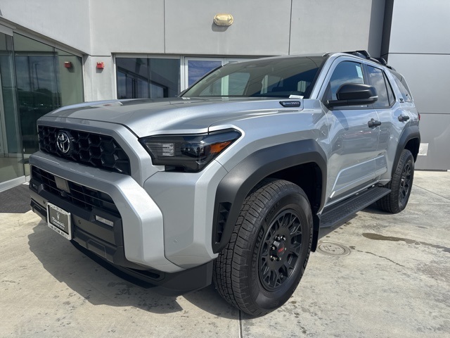 2025 Toyota 4Runner TRD Off-Road photo 3