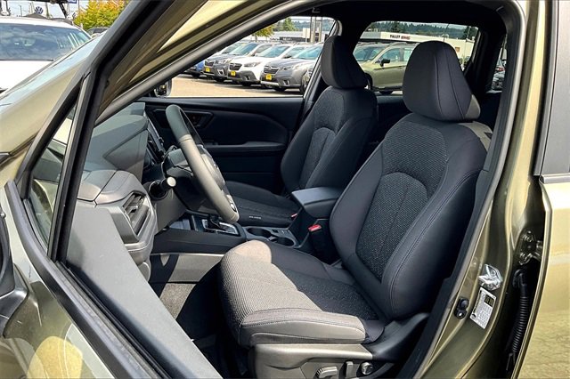 2025 Subaru Forester Premium photo 10
