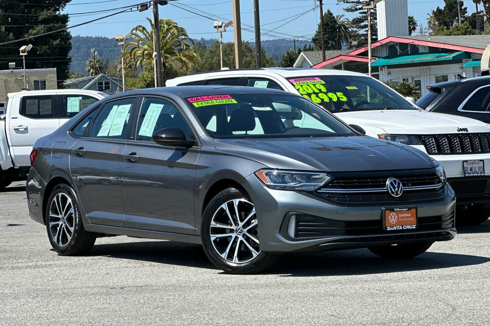 2024 Volkswagen Jetta 1.5T Sport photo 2