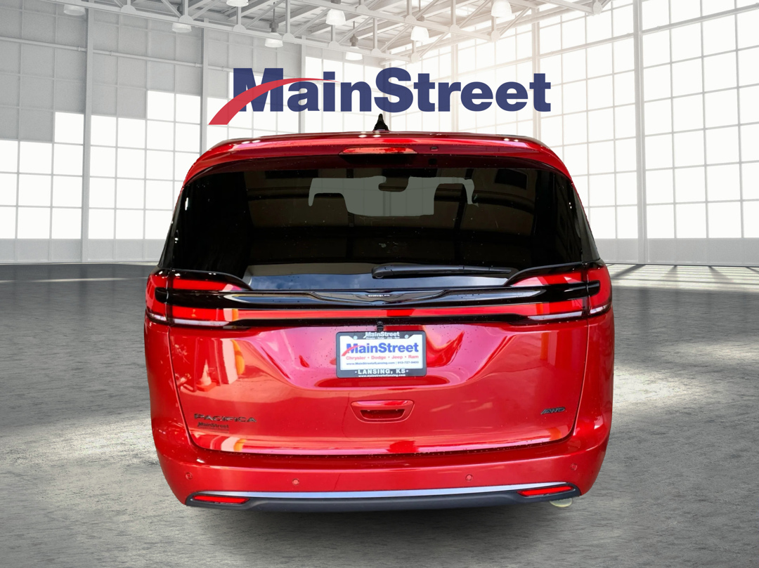 2026 Chrysler Pacifica photo 4