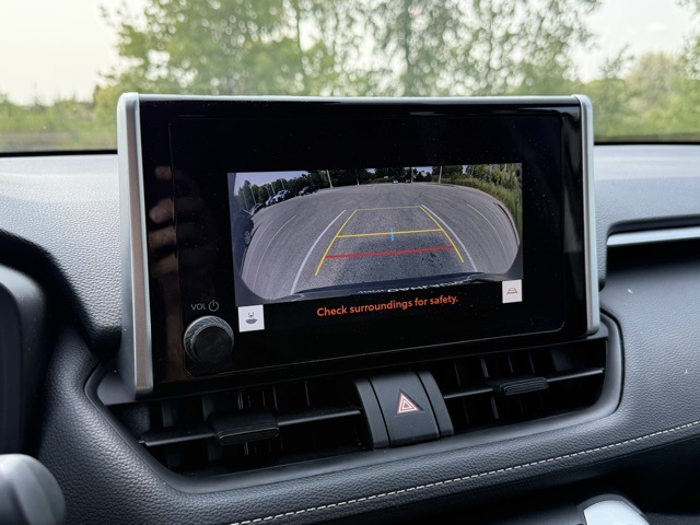 2024 Toyota RAV4 XLE photo 8