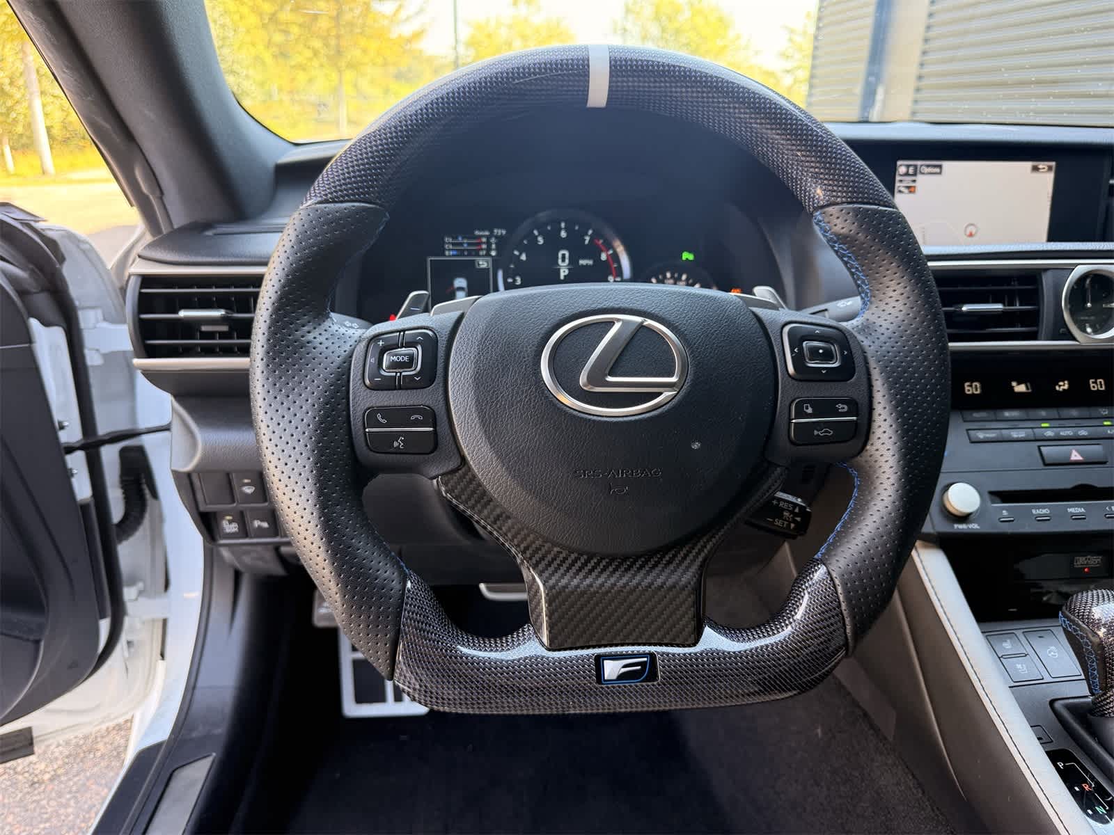 2016 Lexus RC F photo 2
