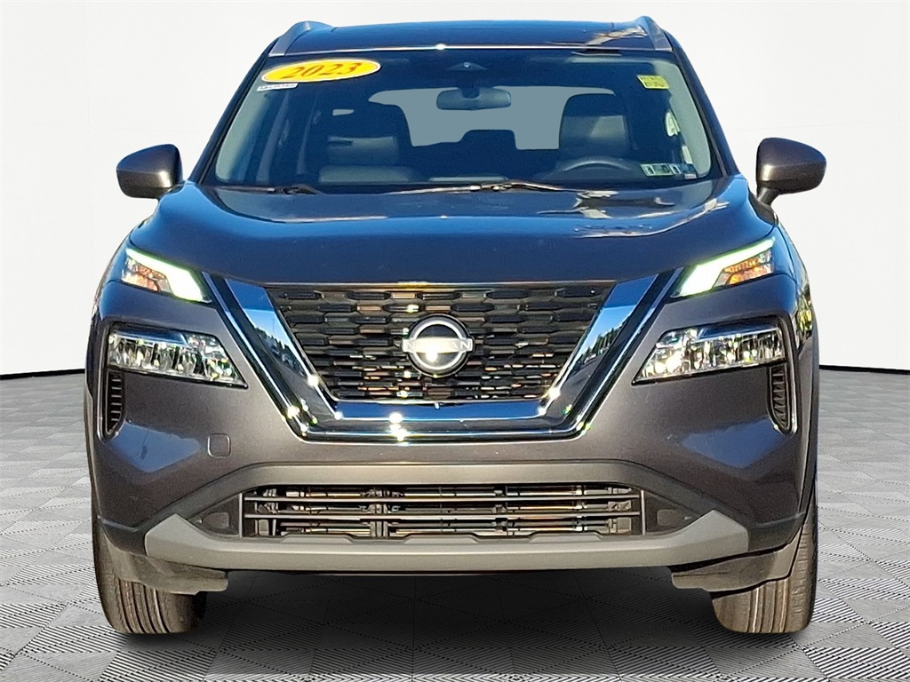 2023 Nissan Rogue SV photo 2