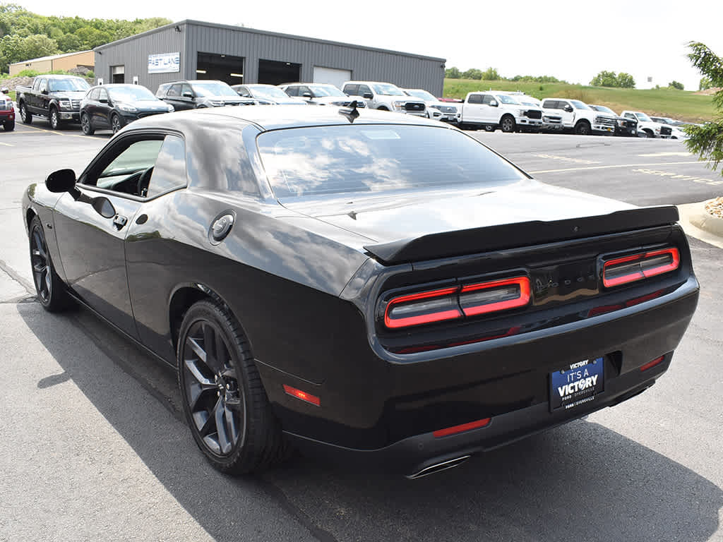 2023 Dodge Challenger R/T photo 3