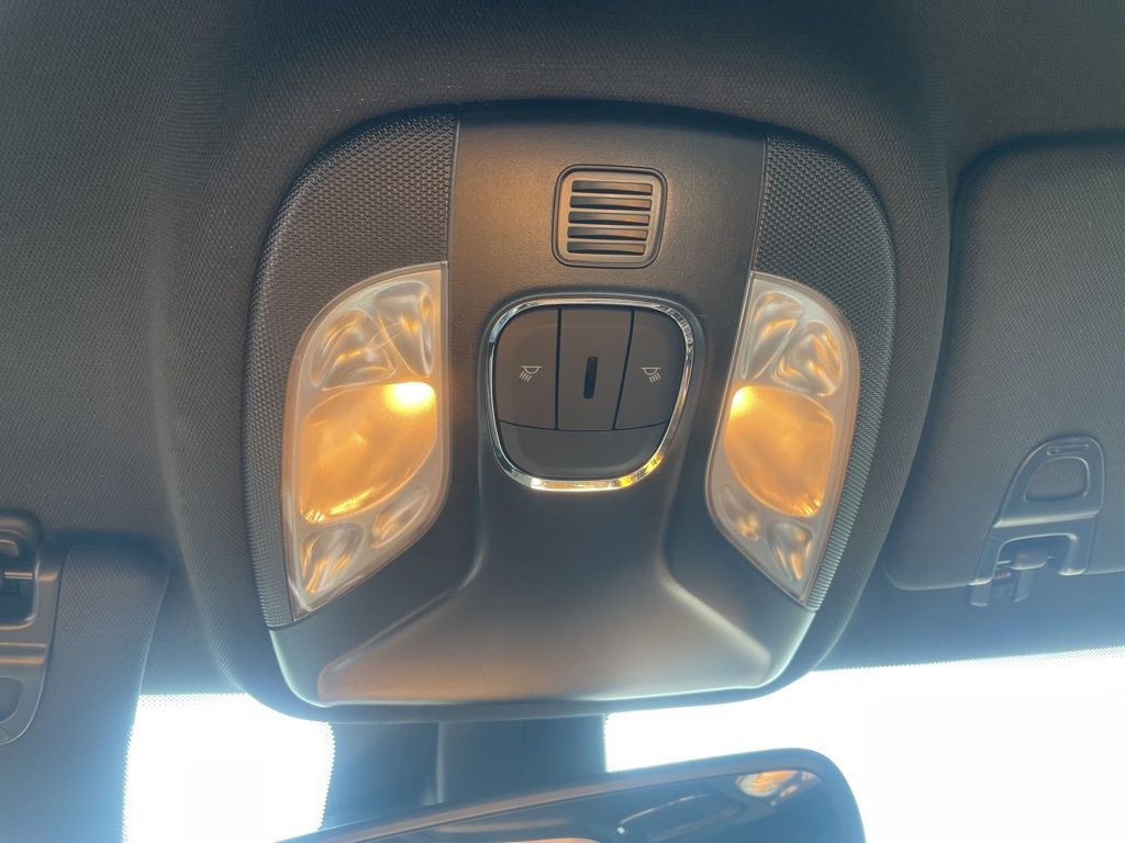 2023 Jeep Compass Limited photo 23