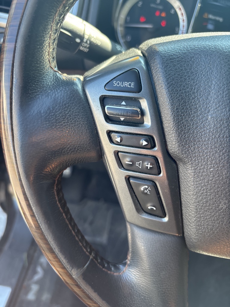 2016 Nissan Titan Crew Cab Platinum Reserve photo 13