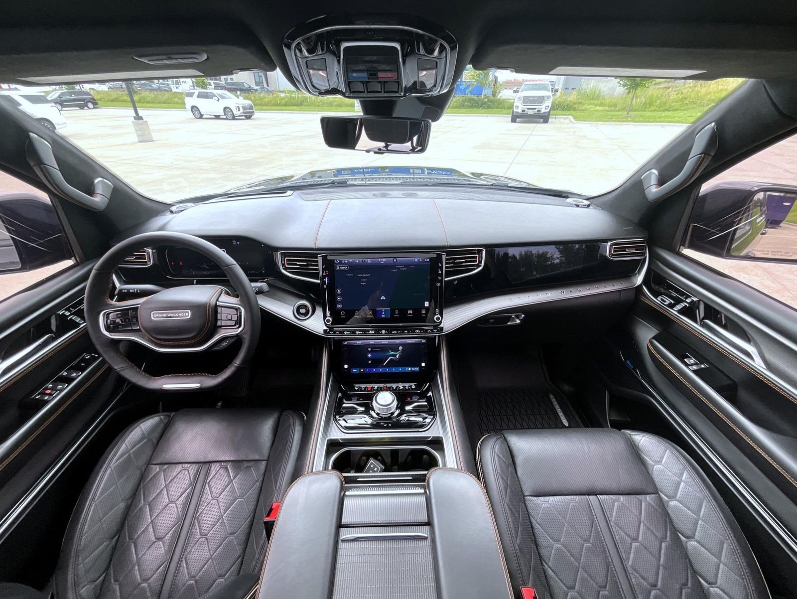 2023 Jeep Grand Wagoneer III Obsidian photo 14