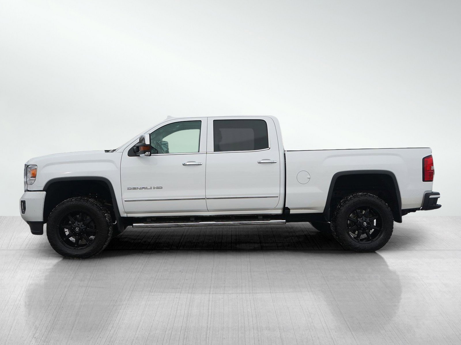 Used 2016 GMC Sierra 2500 Denali HD Denali with VIN 1GT12UEG1GF272883 for sale in Bloomington, Minnesota