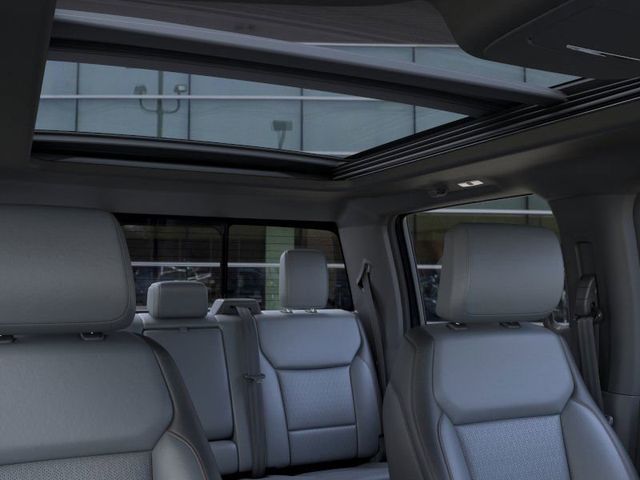 2025 Ford F-150 Lightning Lariat photo 23