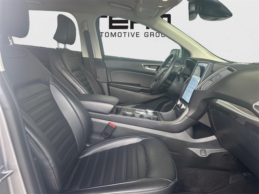 2024 Ford Edge SEL photo 25