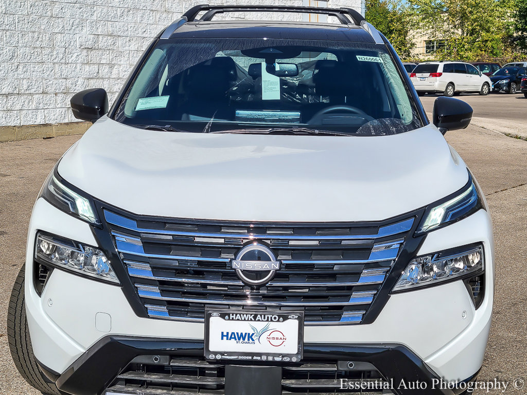 2026 Nissan Rogue Platinum photo 3