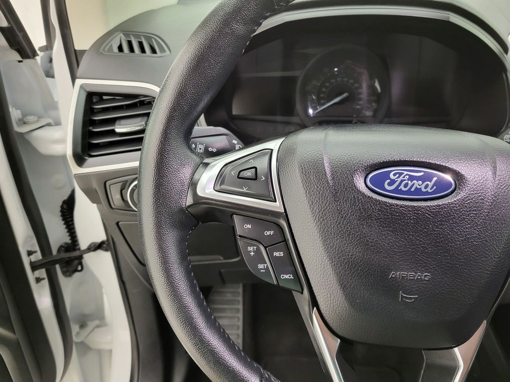 2024 Ford Edge SEL photo 4