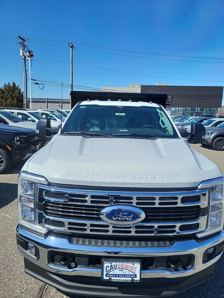 2024 Ford F-350 XL photo 2