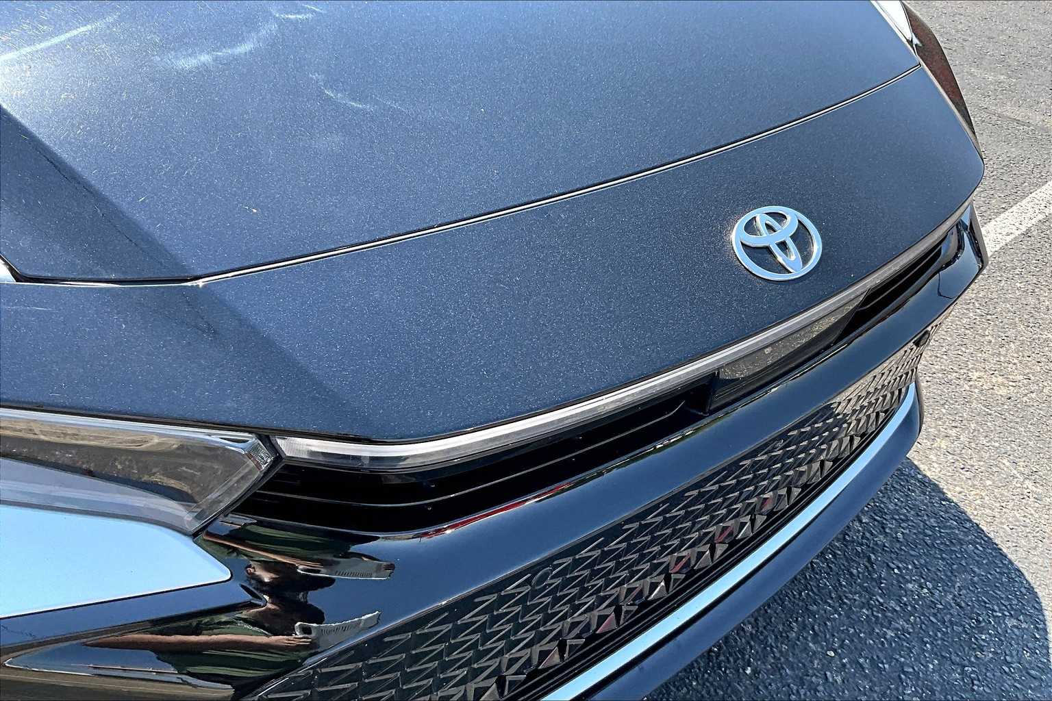 2025 Toyota Crown Platinum photo 26
