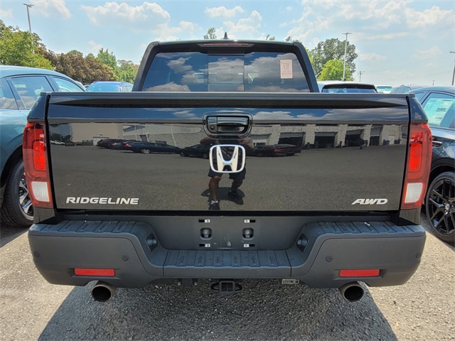 2023 Honda Ridgeline Black Edition photo 2