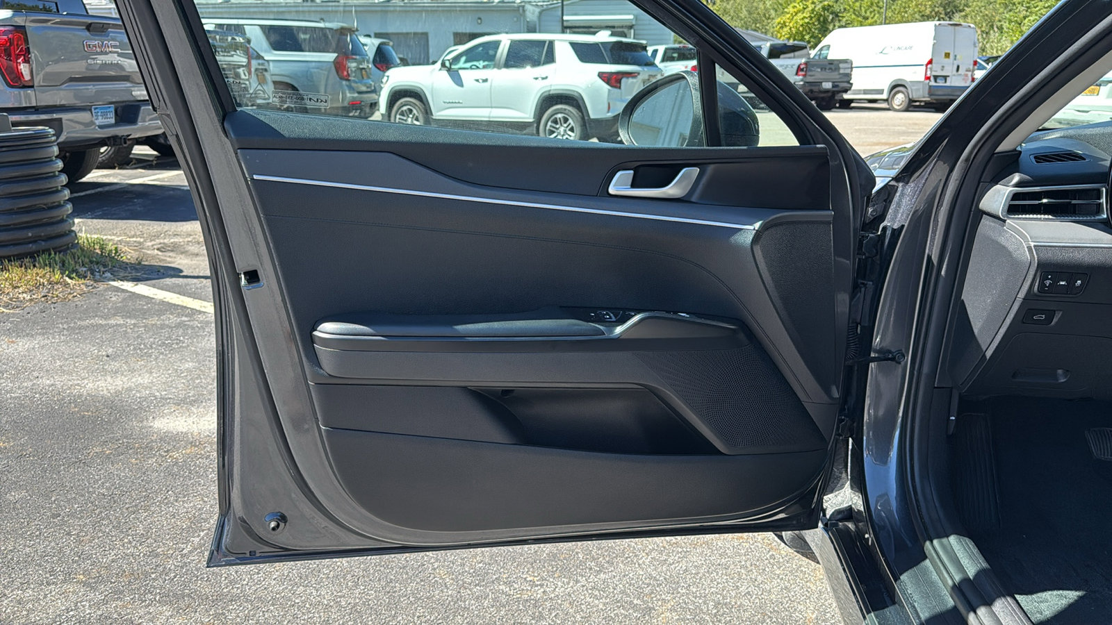 2022 Kia K5 LXS photo 10