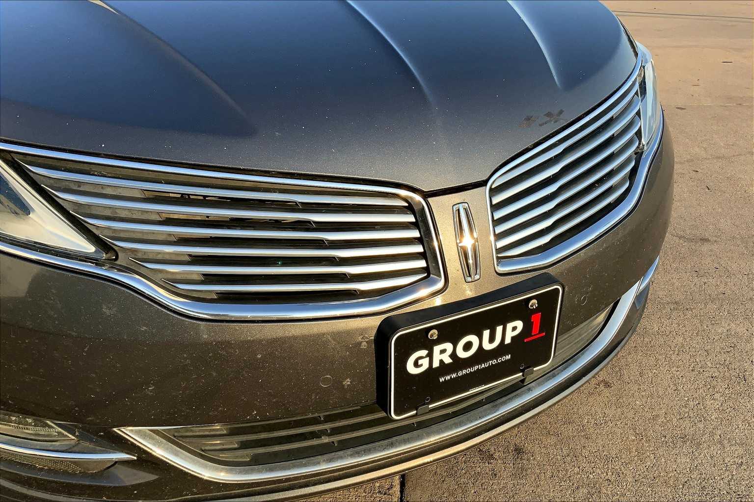 2016 Lincoln MKZ photo 10