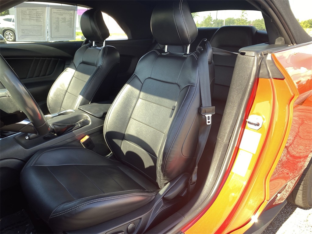 2023 Ford Mustang EcoBoost Premium Convertible photo 13
