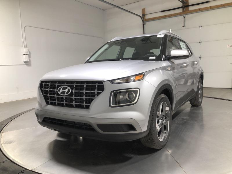 2026 Hyundai Venue SEL photo 3