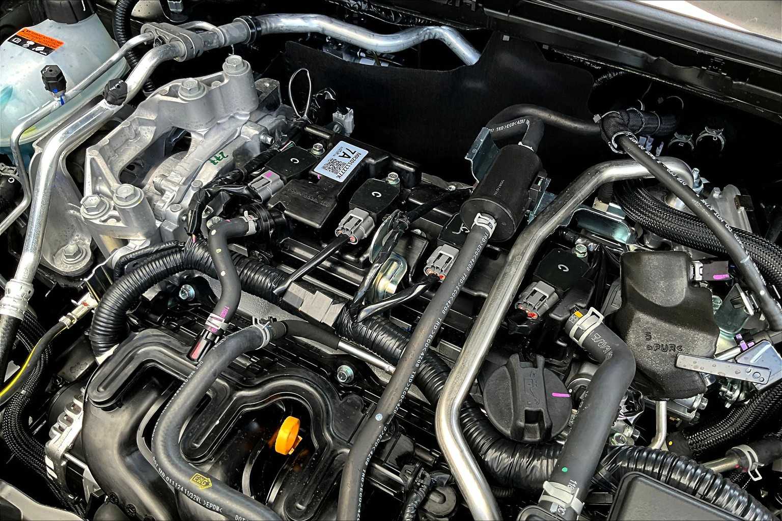 2025 Nissan Kicks SV photo 16