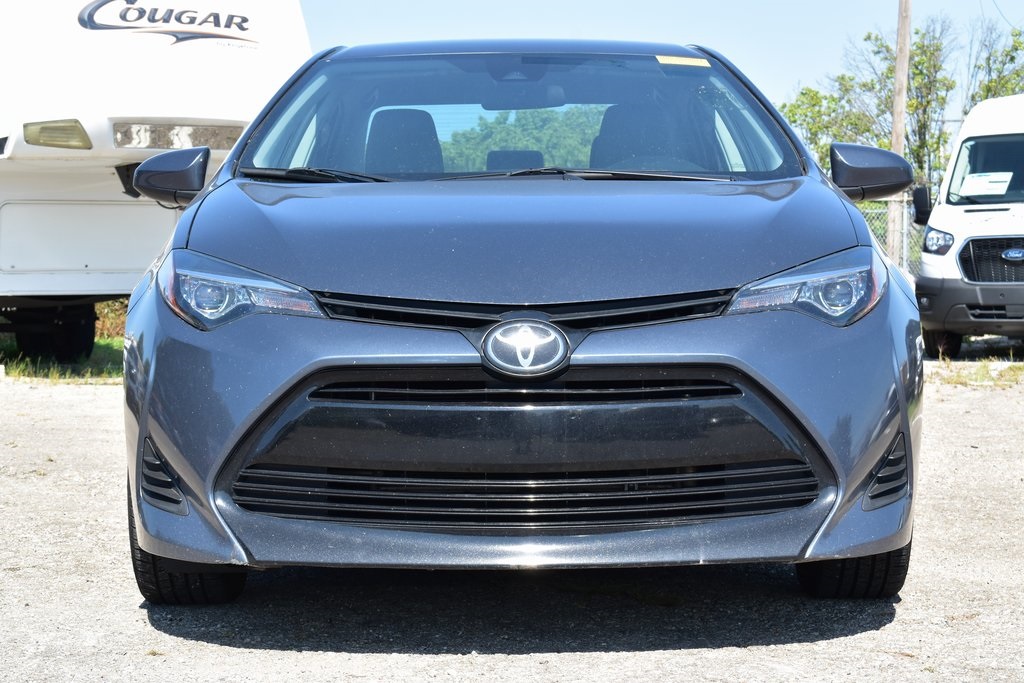 Used 2019 Toyota Corolla LE with VIN 2T1BURHE2KC233145 for sale in Kansas City