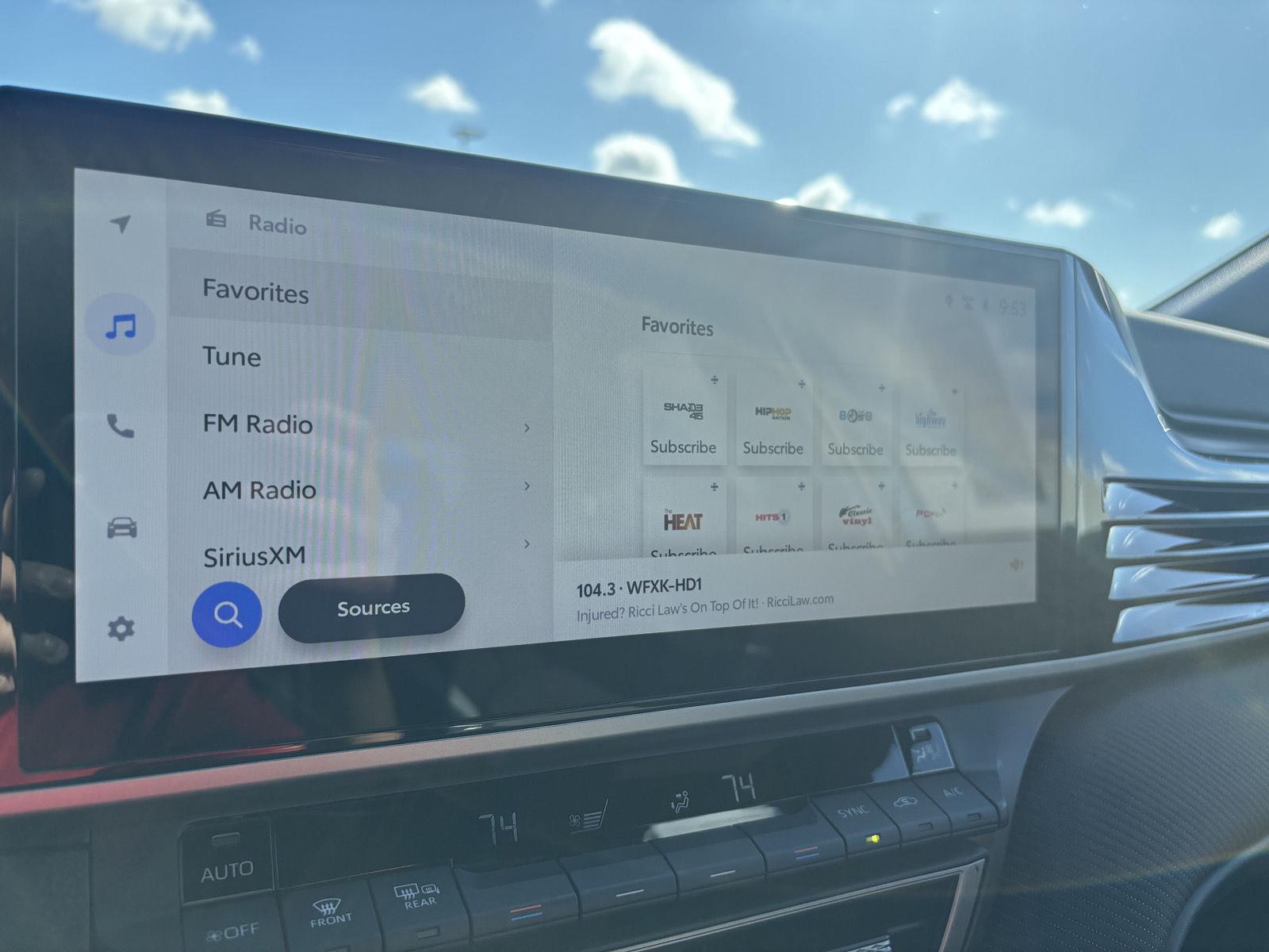 2025 Toyota Camry SE photo 24