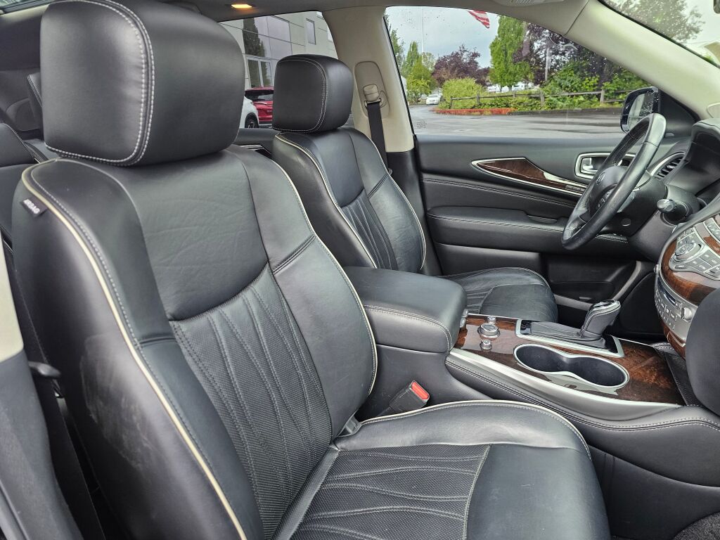 2017 Infiniti QX60 Luxe photo 10