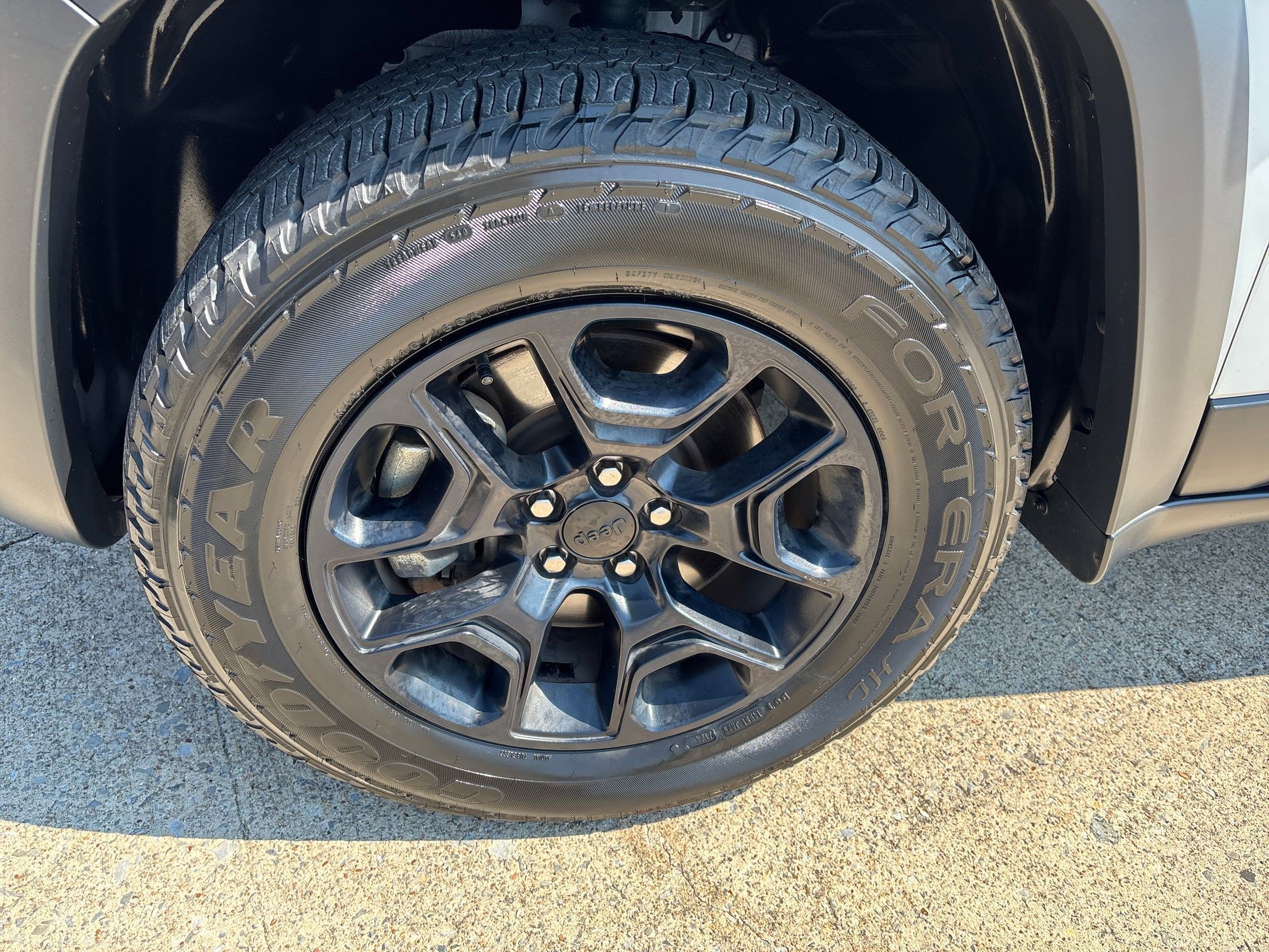 2021 Jeep Cherokee Trailhawk photo 5