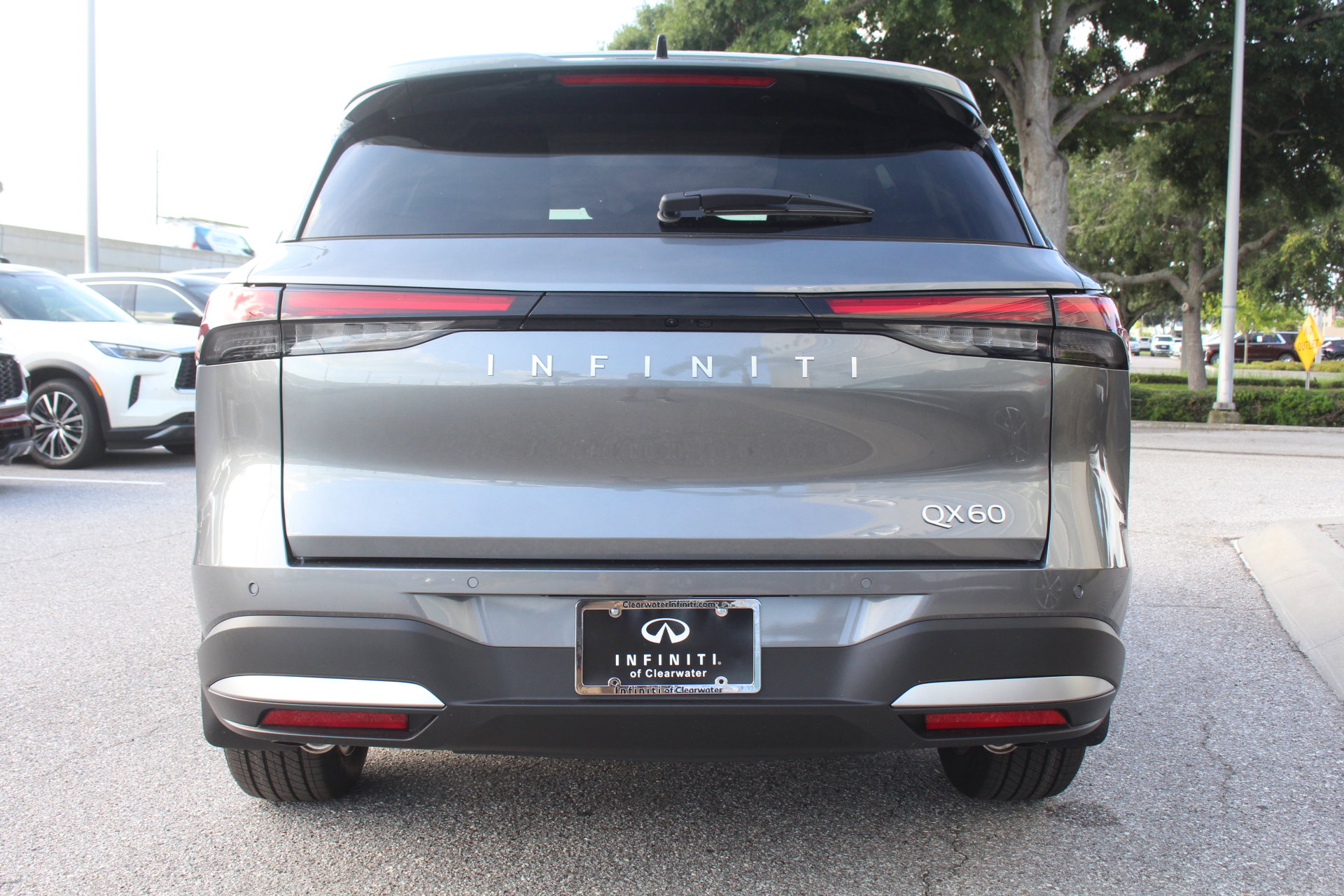 2026 Infiniti QX60 Luxe photo 4