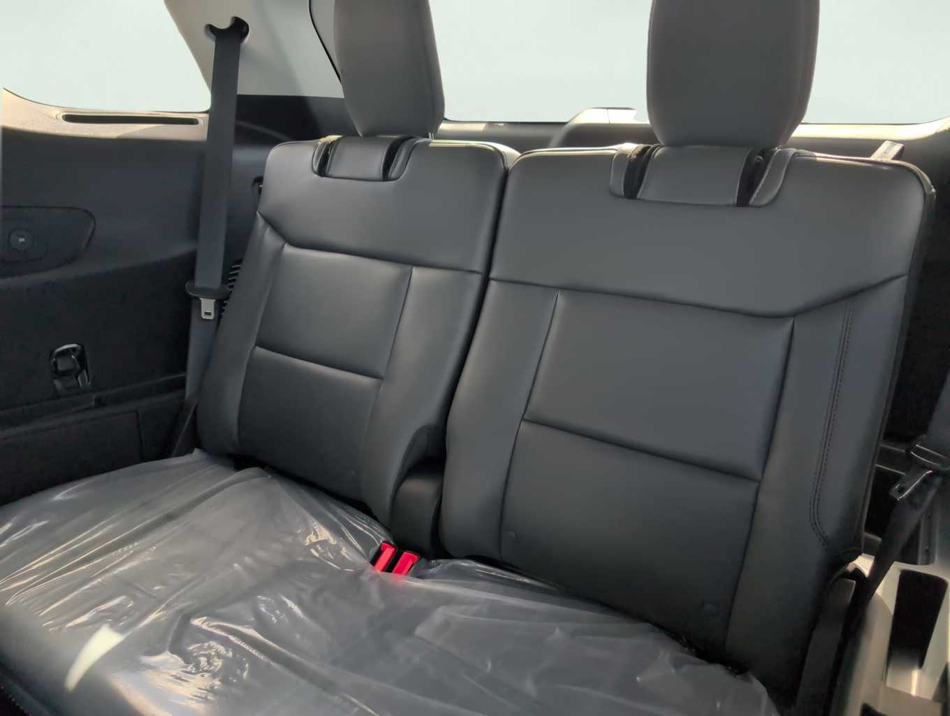 2025 Ford Explorer photo 10