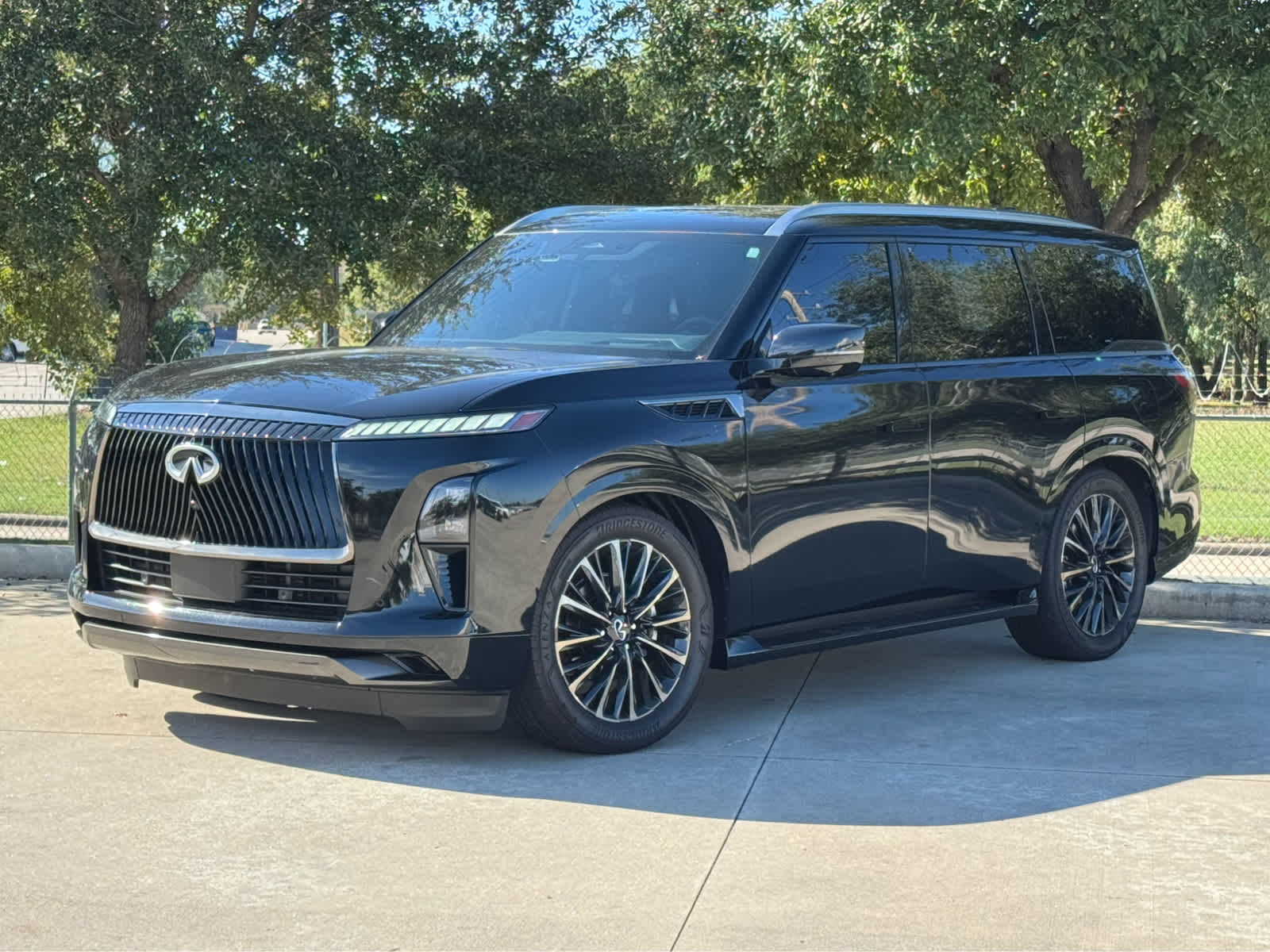 2025 INFINITI QX80 Autograph 4WD's photo