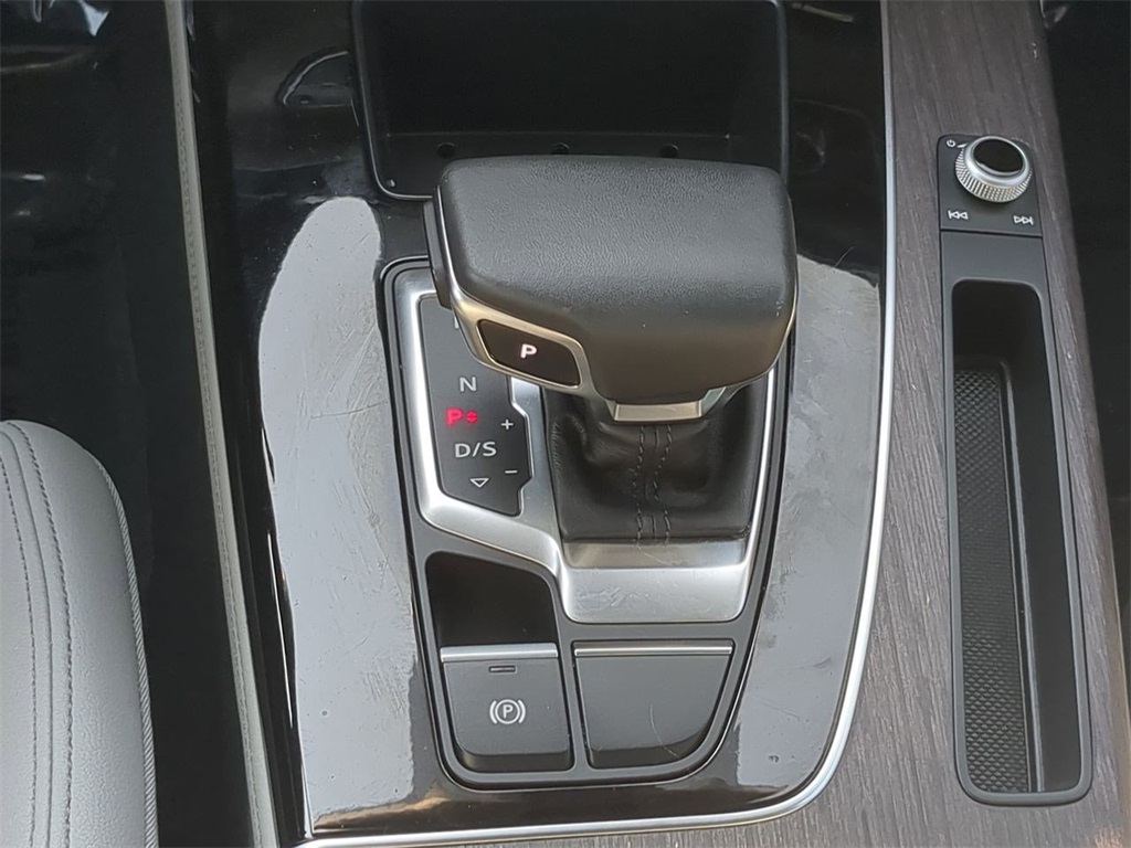 2024 Audi Q5 45 S line Premium photo 14