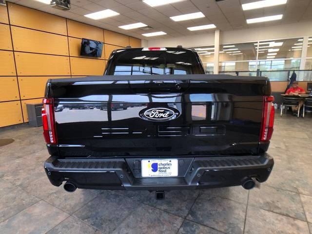2025 Ford F-150 Lariat photo 6