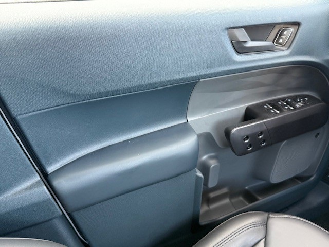 2025 Ford Maverick Lariat photo 28