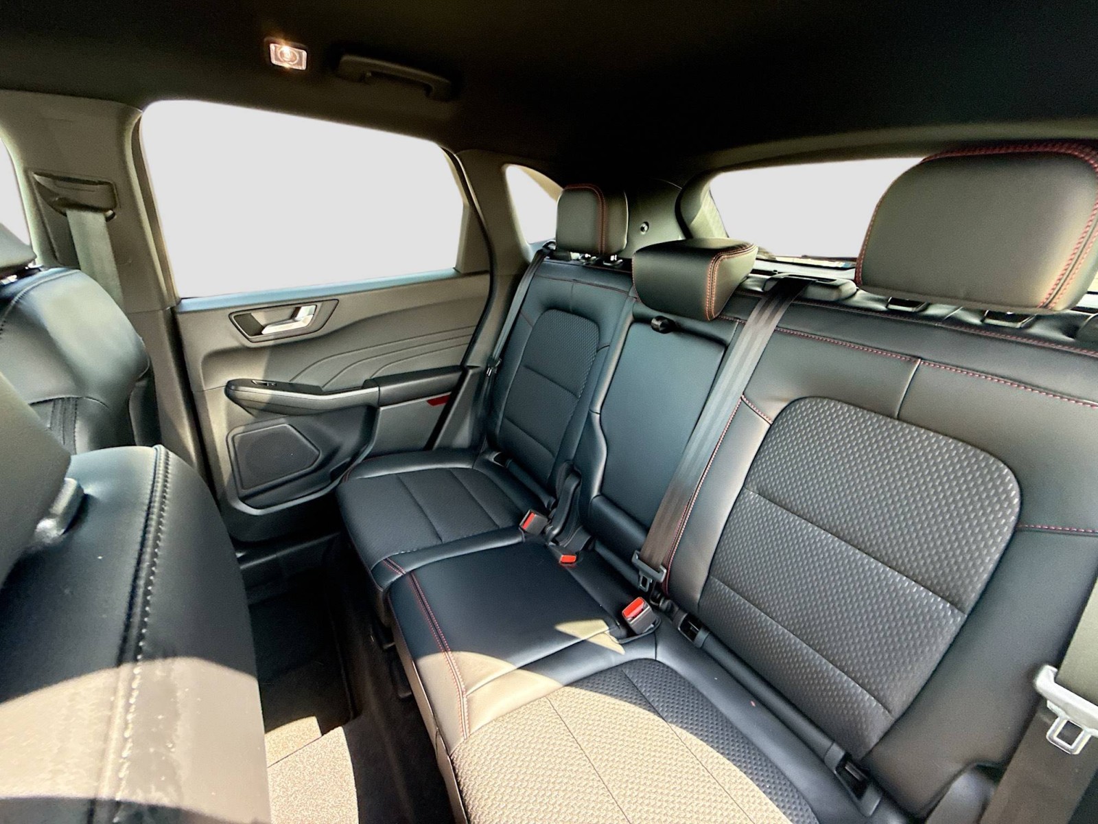 2026 Ford Escape ST-Line photo 23