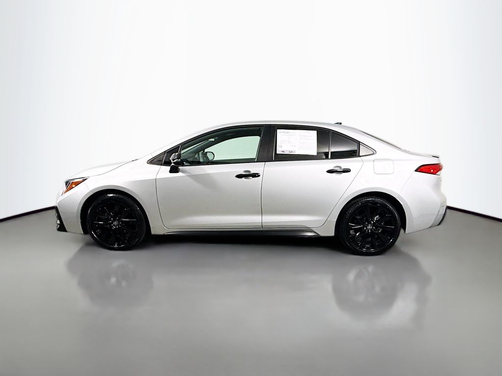 2022 Toyota Corolla SE photo 4