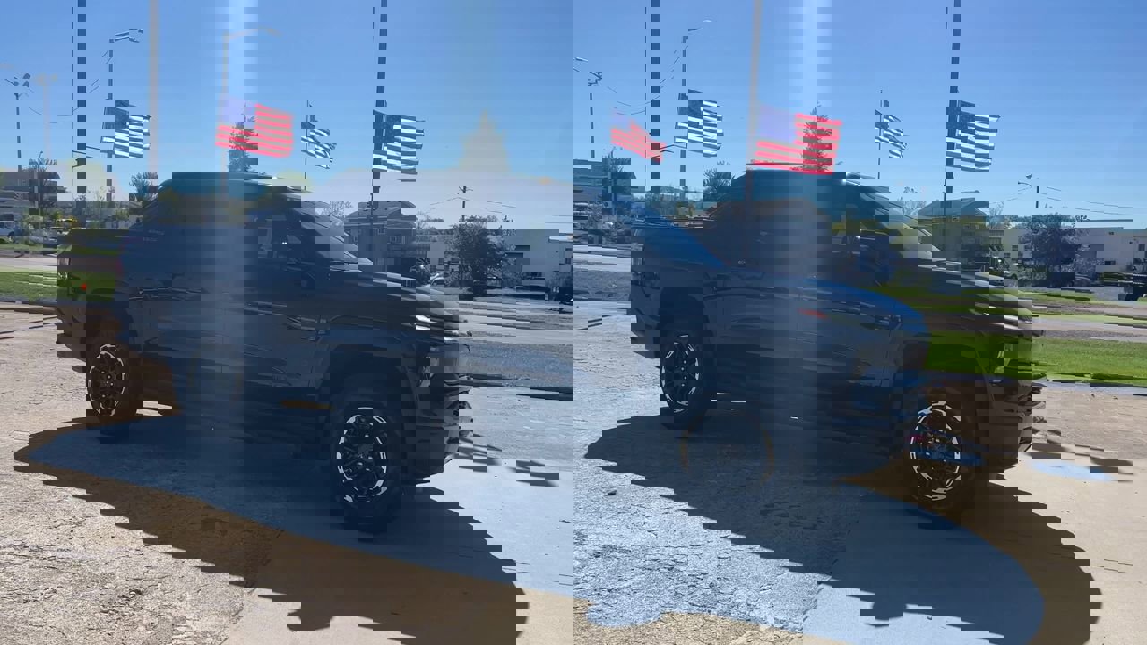 2026 Chevrolet Silverado EV Trail Boss photo 2