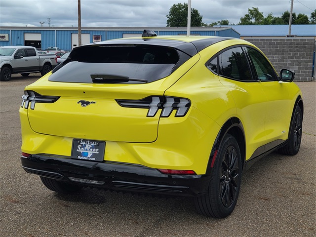 2025 Ford Mustang Mach-E Premium photo 4